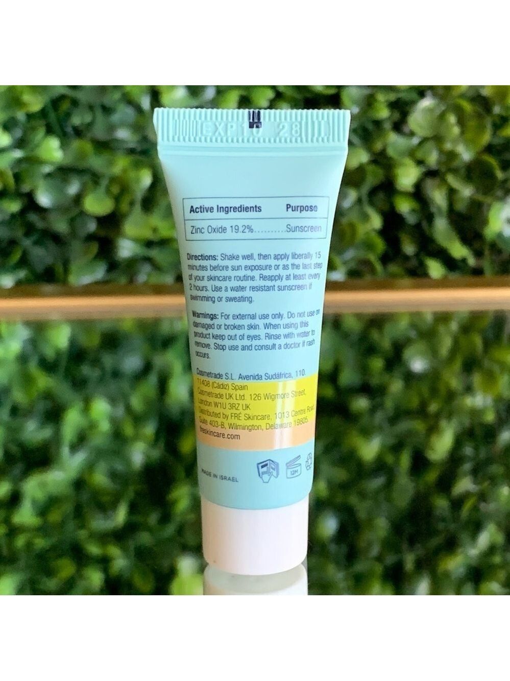Fre LIGHT MEDIUM Glow Me + Tinted Mineral Moisturizer SPF30 | NEW | Travel | FRÉ - Picture 7 of 8